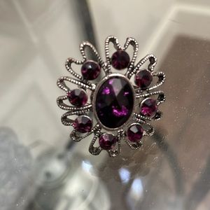 Retro flexible fit cocktail ring:silver tone metal,deep red/purple stones
